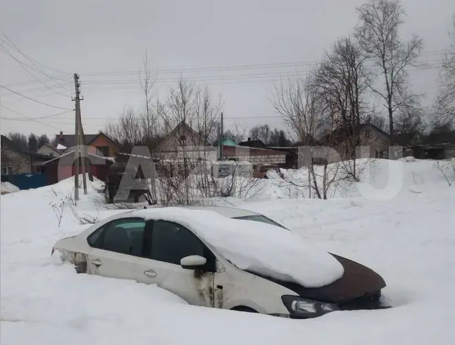 Автомобиль Volkswagen Polo, 2013 год