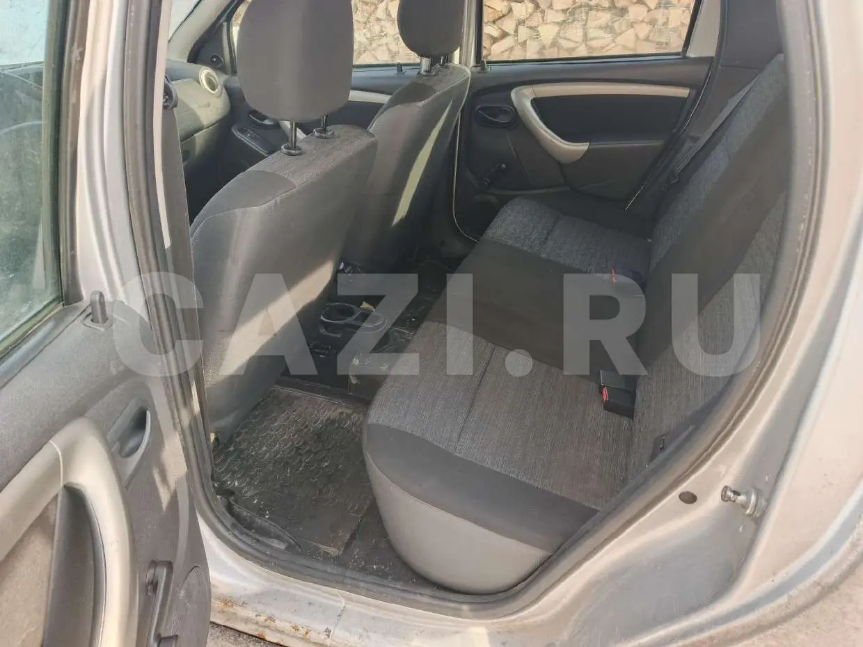 Автомобиль RENAULT DUSTER, 2014 год — фото 2
