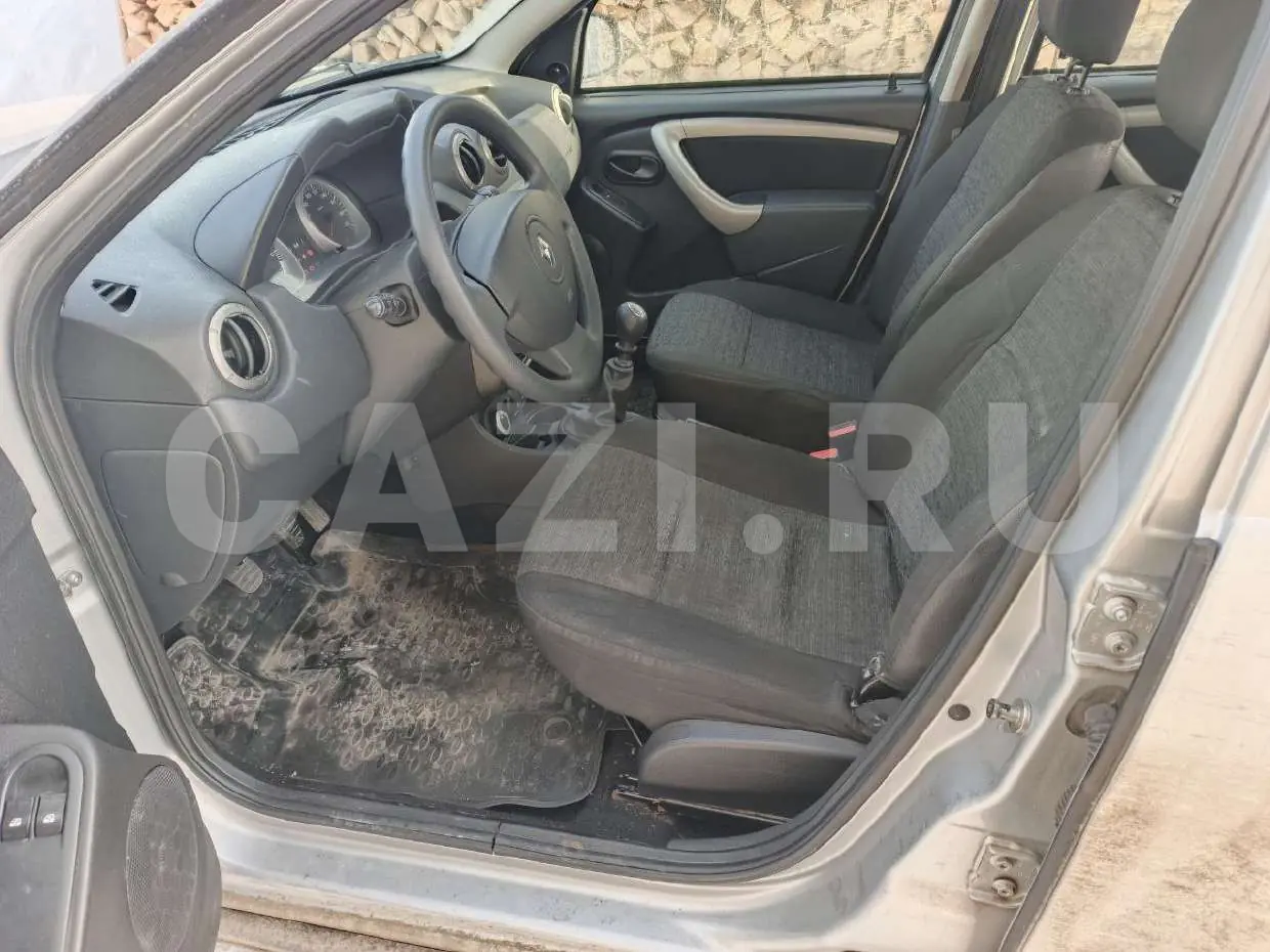 Автомобиль RENAULT DUSTER, 2014 год — фото 3