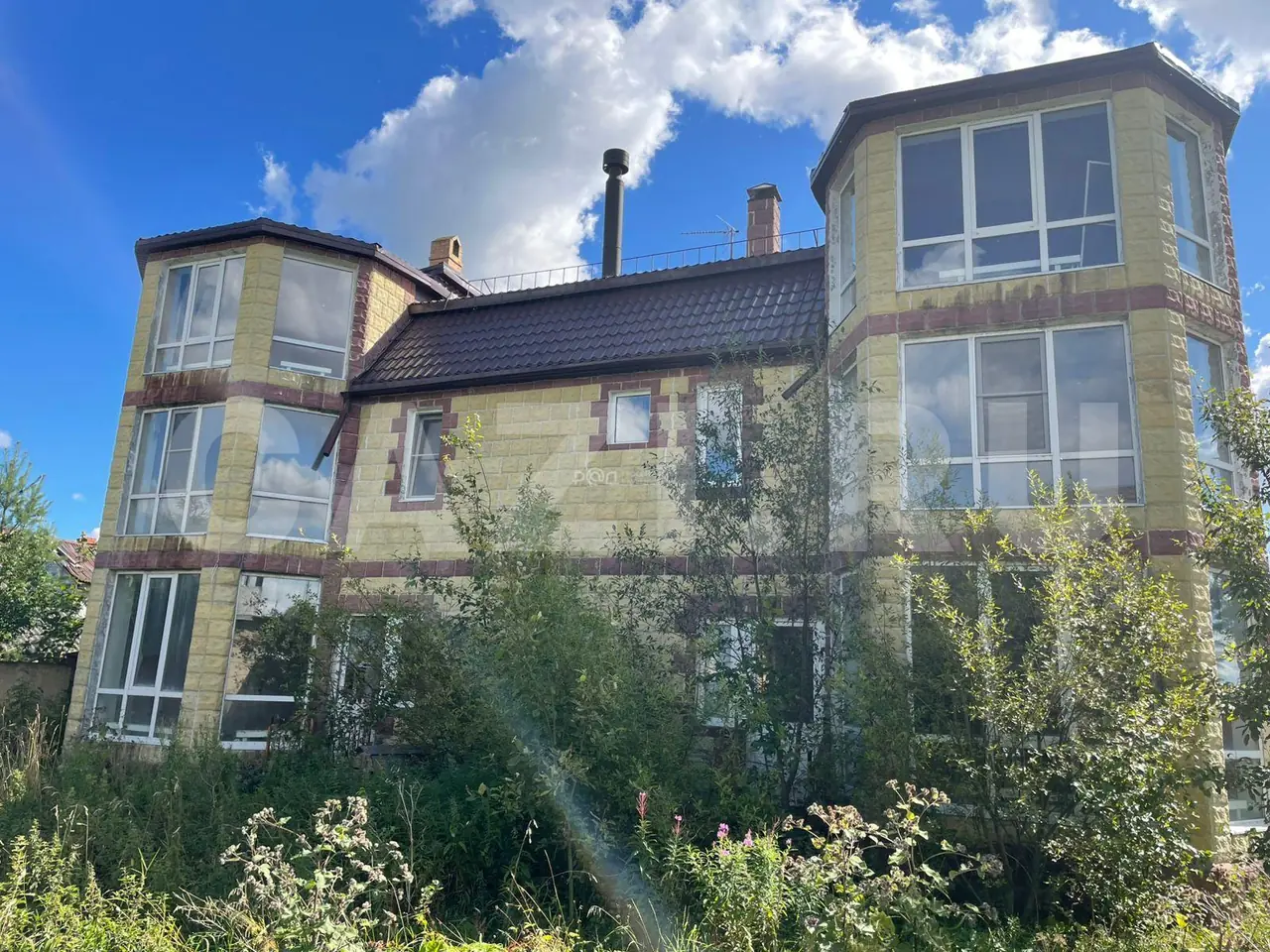 Жилой дом (3 этажа) 588 м² + Участок 1310 м² — фото 3