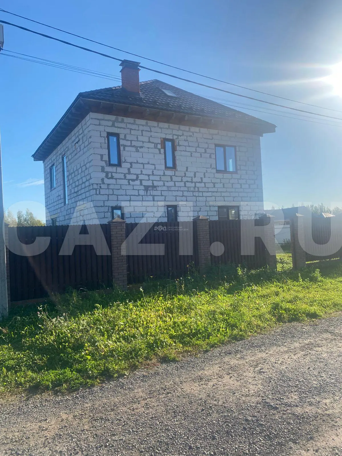 Дом 193 м² + Участок 812 м² — фото 1