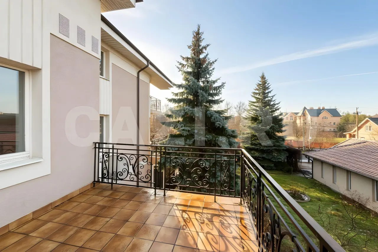 Дом 827 м² + Дом 417 м² + 3 участка 2361 м² — фото 2