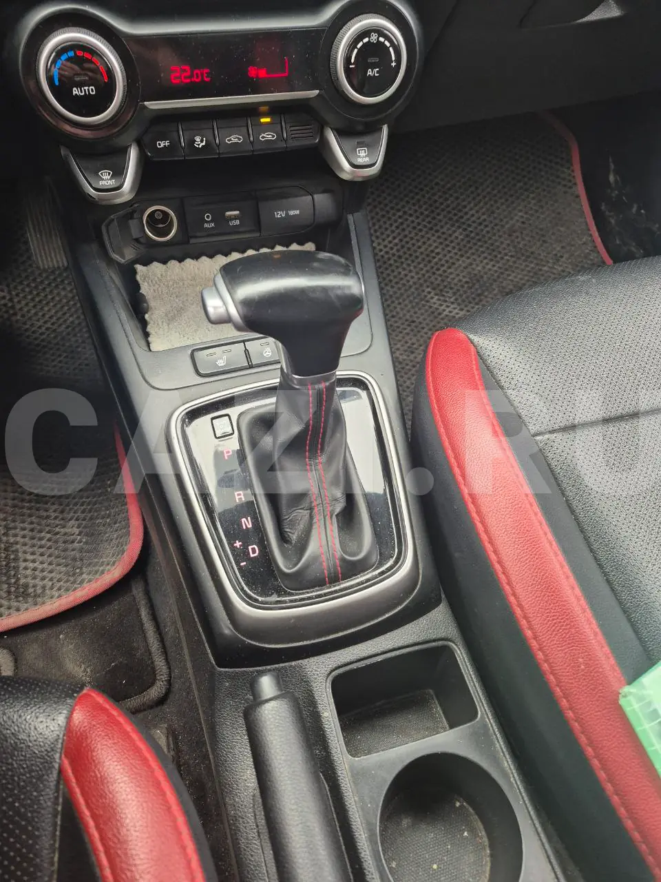 Автомобиль Kia Rio, 2019 год — фото 12