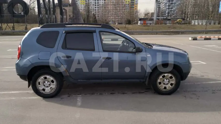 Автомобиль RENAULT DUSTER, 2013 год — фото 1