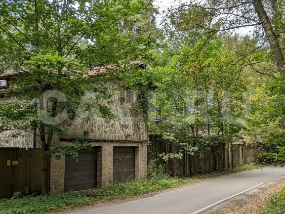 Жилые дома 1 061 м² + Участок 3 000 м² — фото 11
