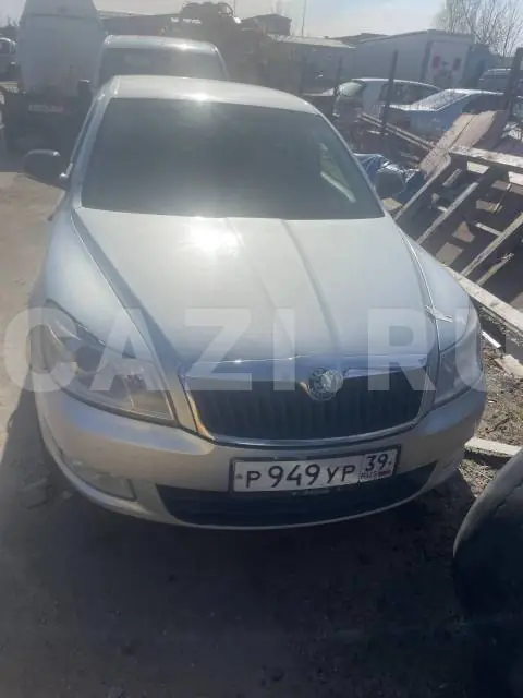Автомобиль Skoda Octavia, 2009 год — фото 6