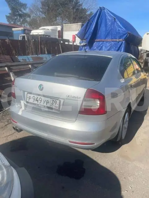 Автомобиль Skoda Octavia, 2009 год — фото 7