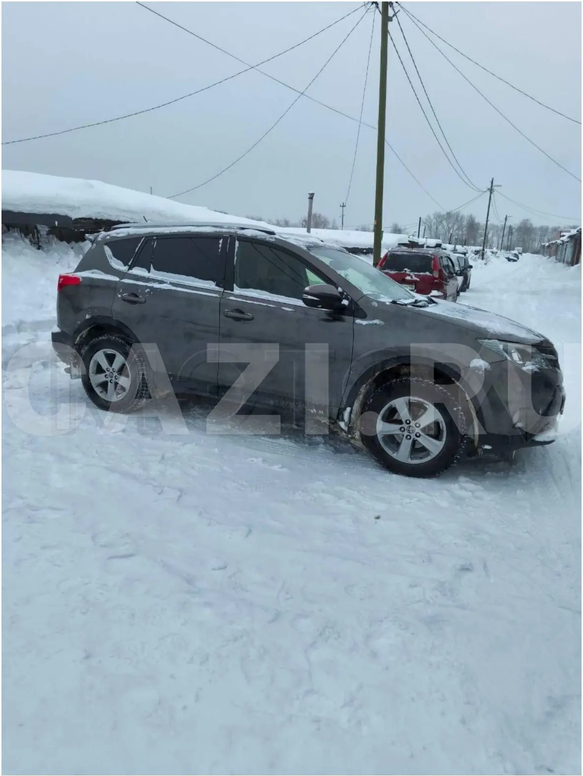 Автомобиль Toyota RAV4, 2015 год — фото 4