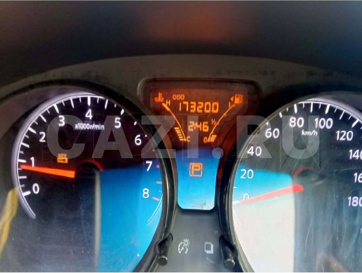 Автомобиль Nissan Note, 2016 год — фото 3