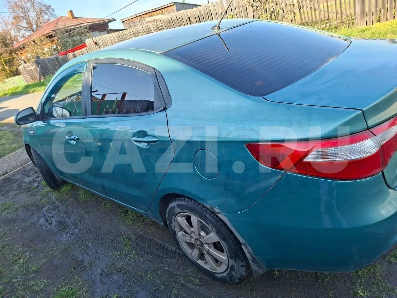 Автомобиль Kia Rio, 2012 год — фото 6