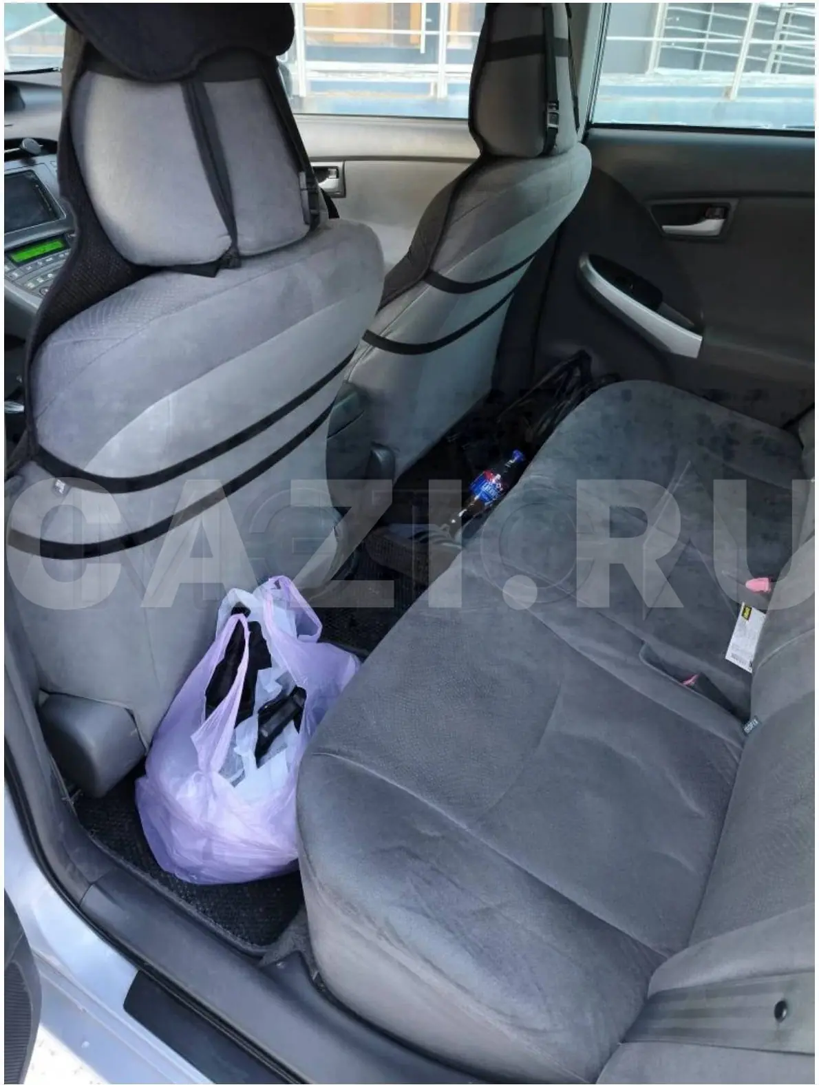 Автомобиль Toyota Prius, 2009 год — фото 3