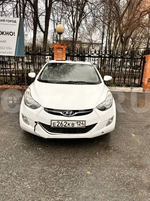 Автомобиль Hyundai Avante, 2011 год — фото 10