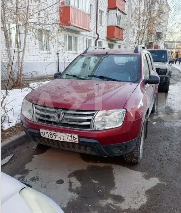 Автомобиль RENAULT DUSTER, 2014 год — фото 1