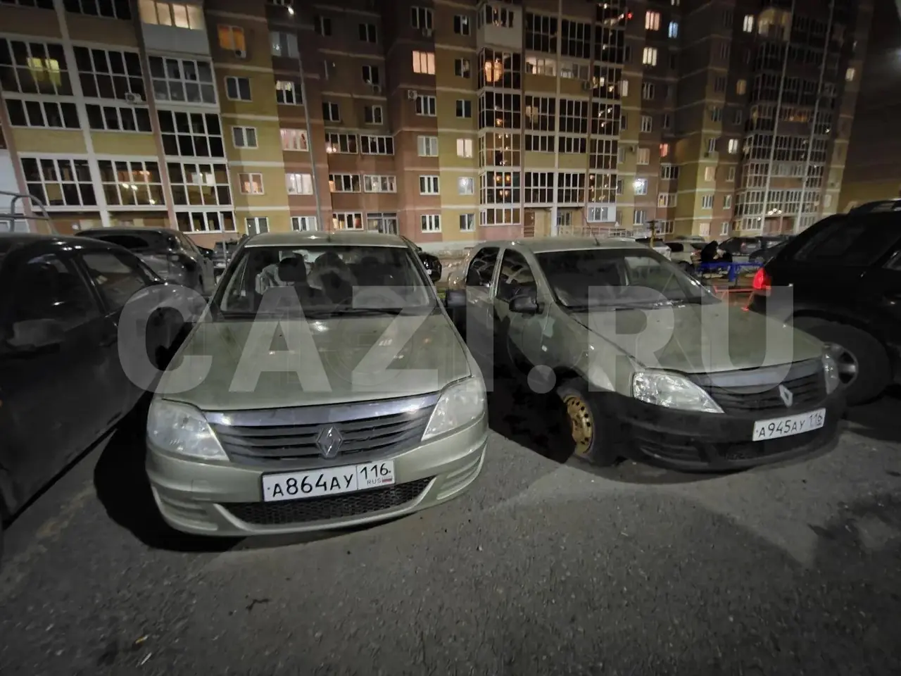 Автомобиль Renault Logan, 2013 год — фото 1