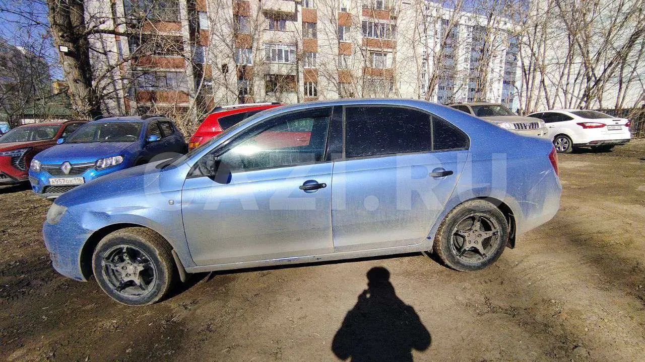 Автомобиль SKODA RAPID, 2015 год — фото 2
