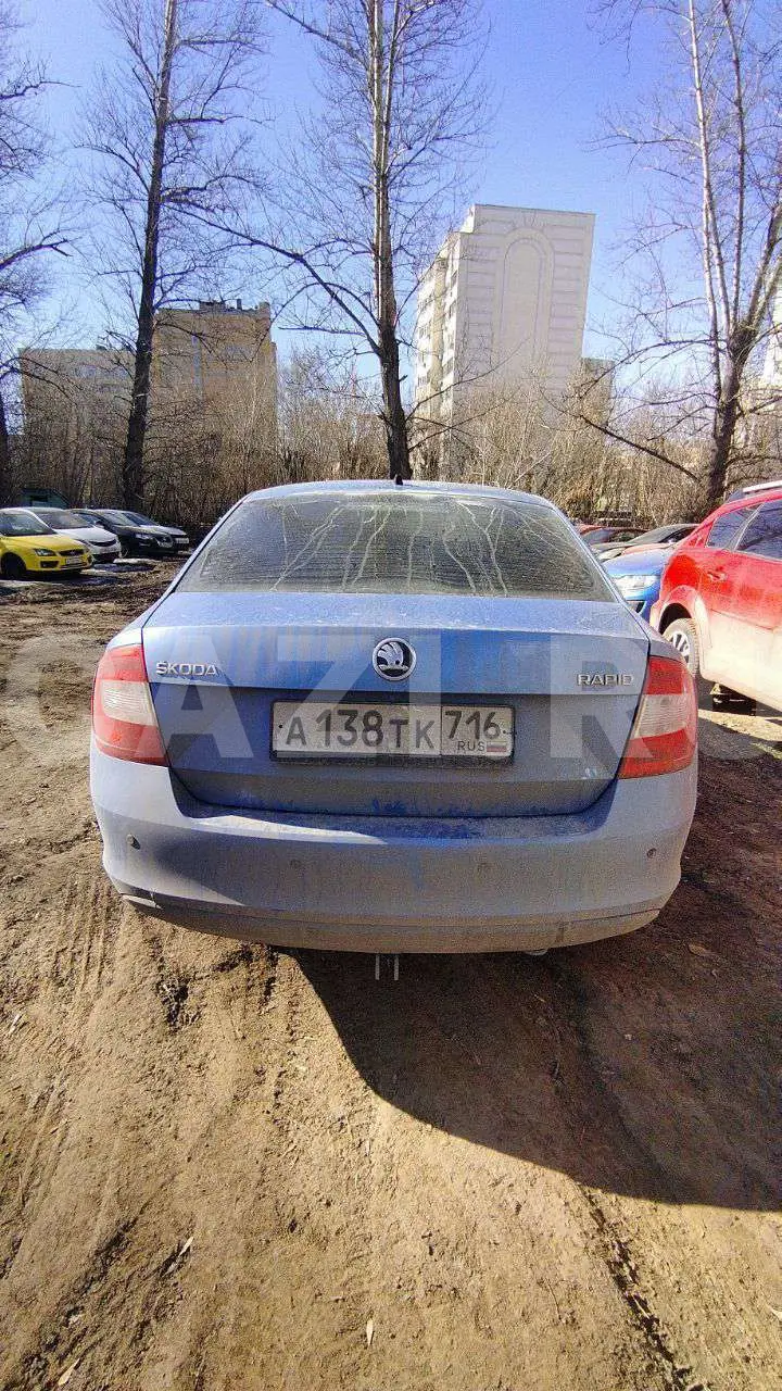 Автомобиль SKODA RAPID, 2015 год — фото 4