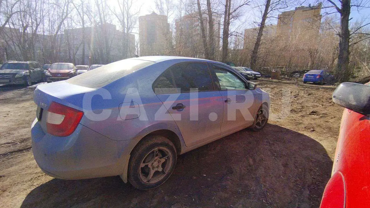 Автомобиль SKODA RAPID, 2015 год — фото 5