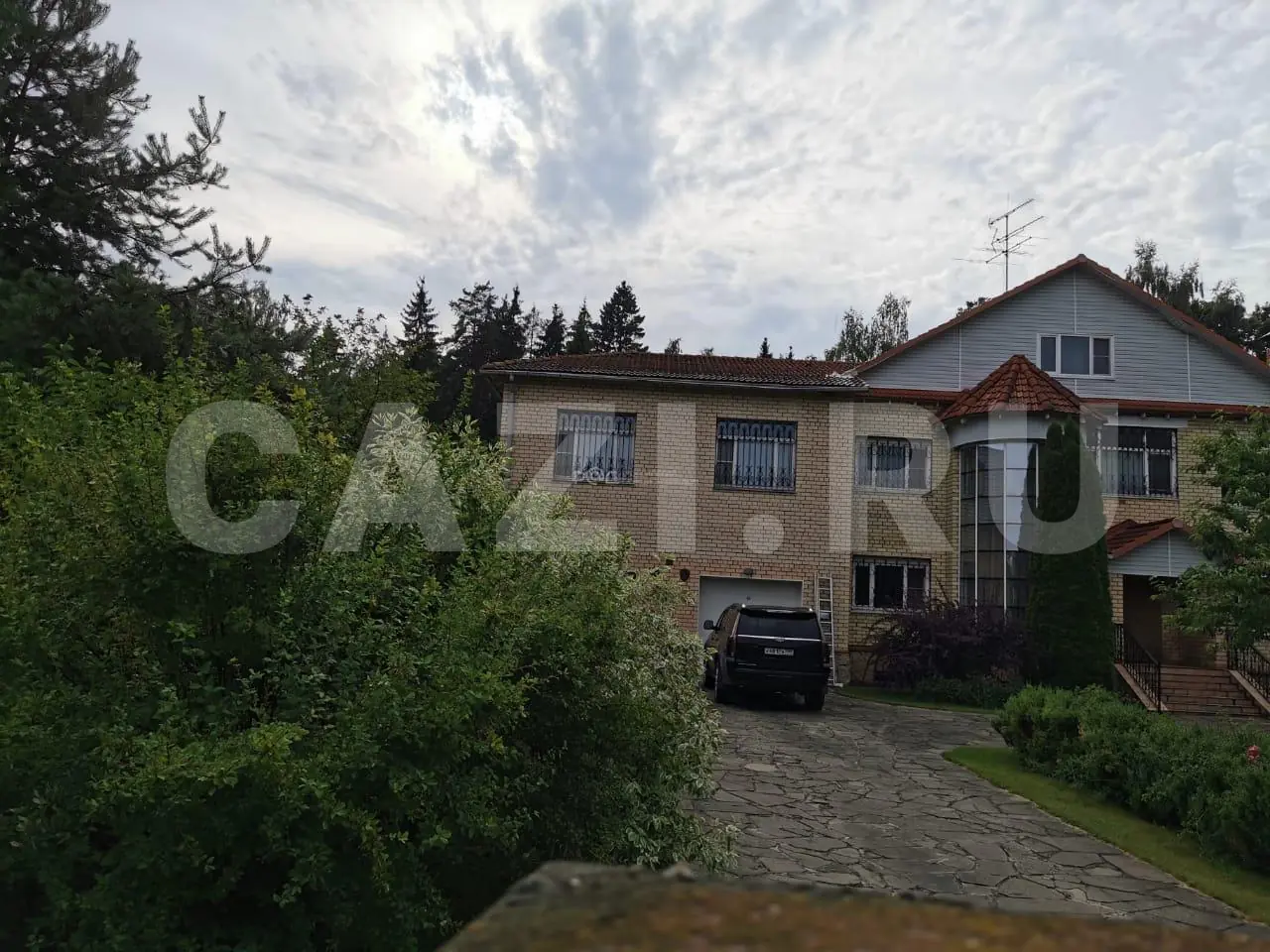 Дом 490 м² + Участок 5 807 м² — фото 3