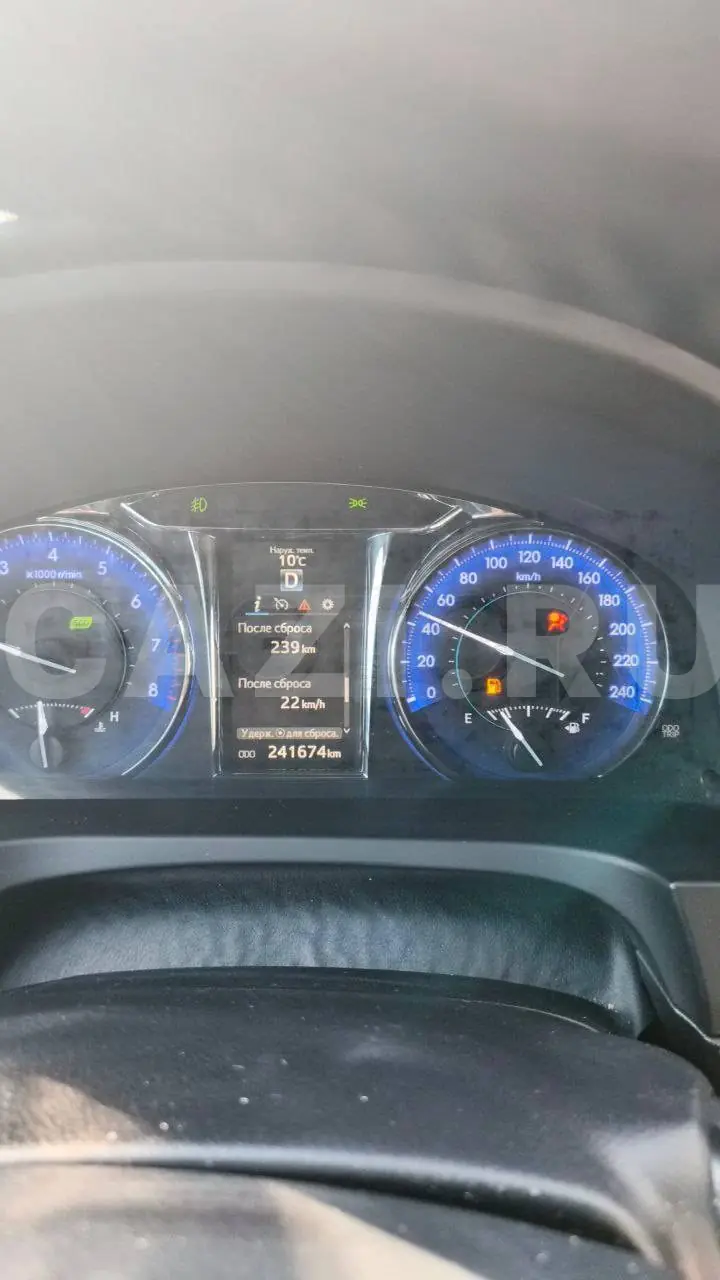 Автомобиль Toyota Camry, 2016 год — фото 6