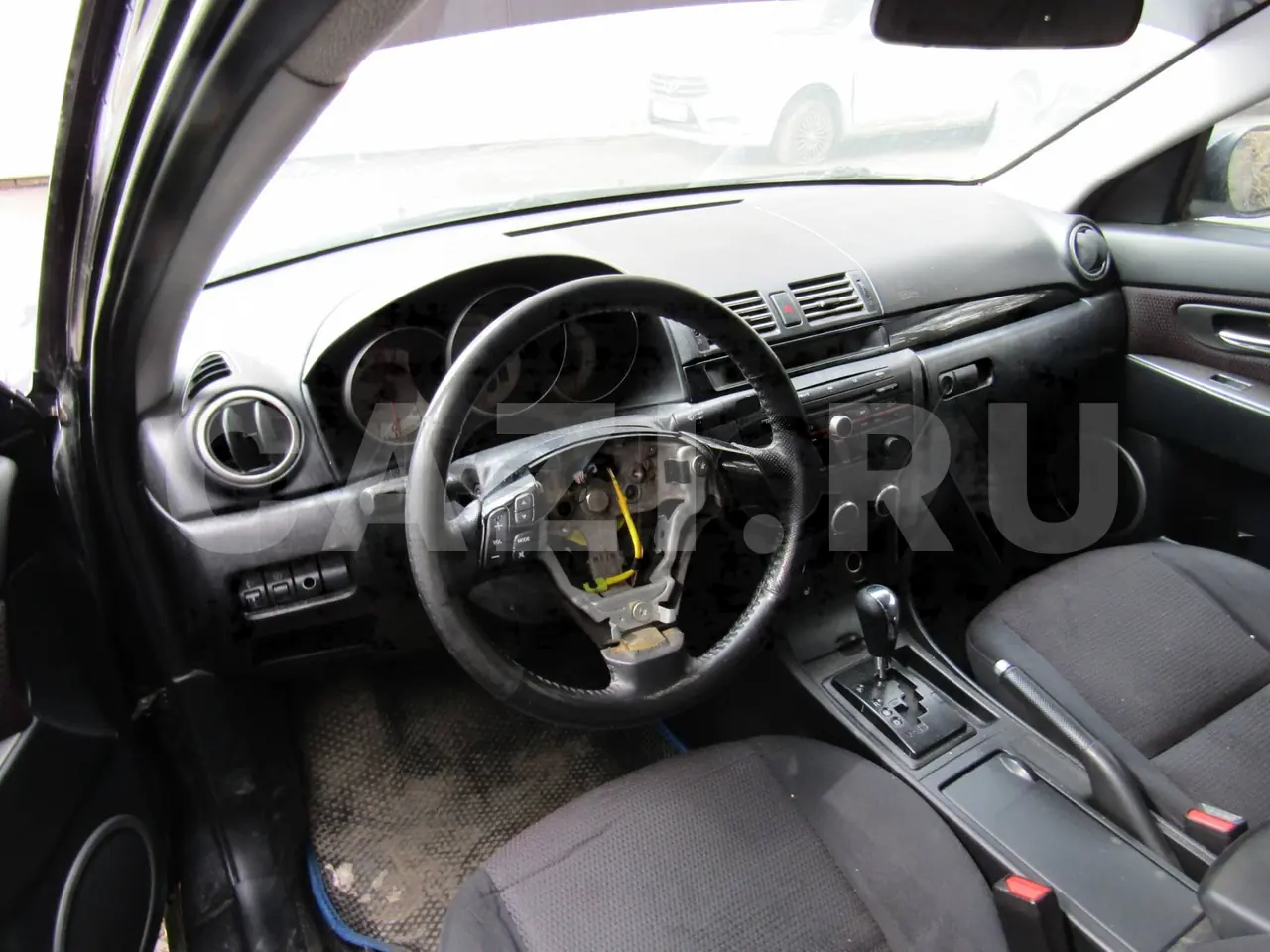 Автомобиль Mazda 3, 2007 год — фото 2