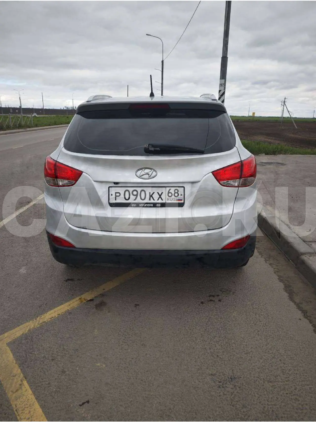 Автомобиль Hyundai ix35, 2011 год — фото 3