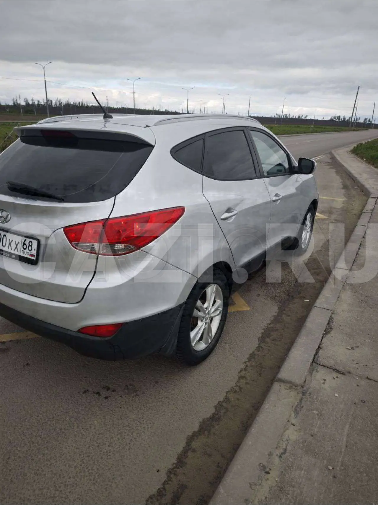 Автомобиль Hyundai ix35, 2011 год — фото 4