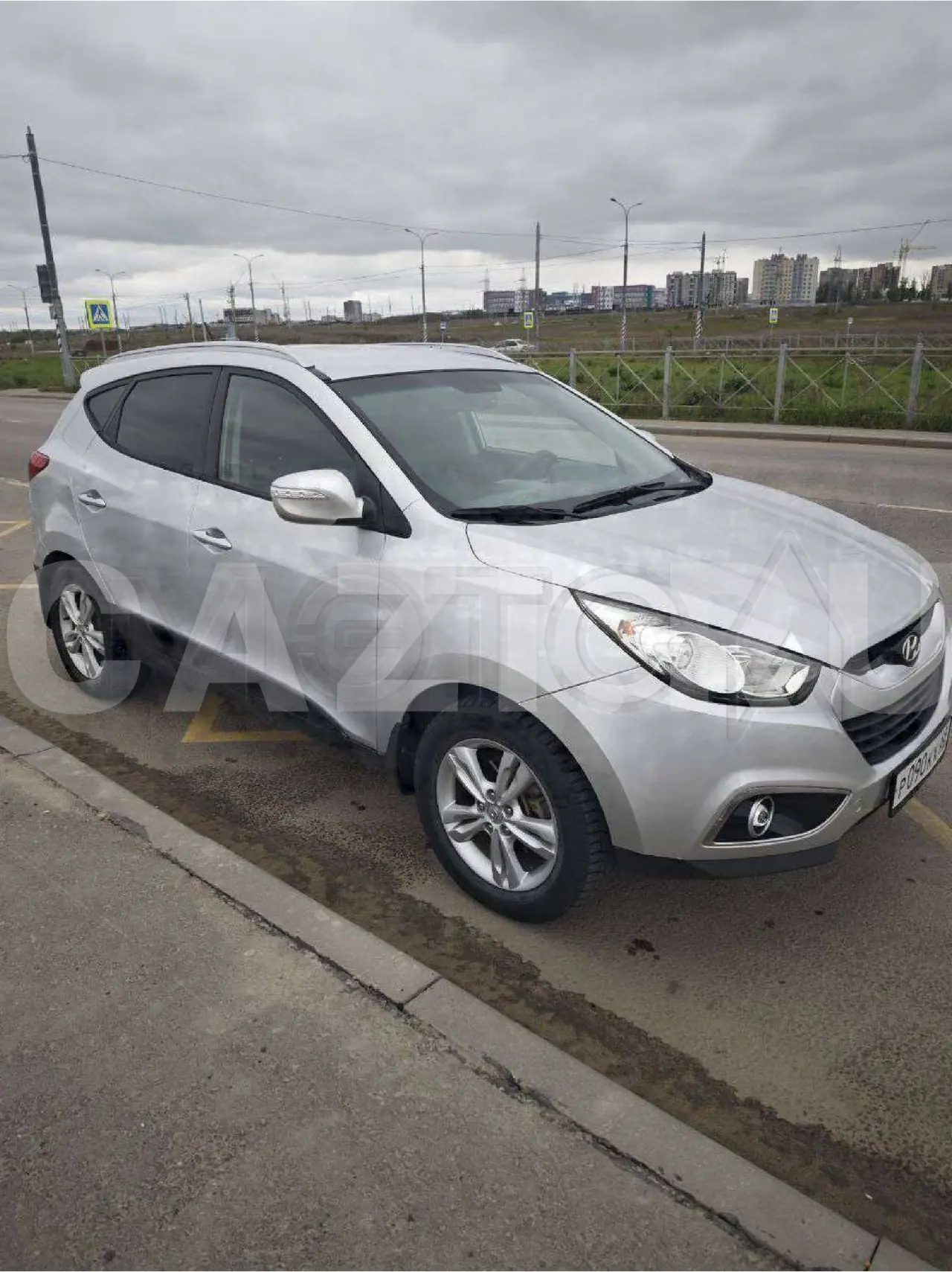 Автомобиль Hyundai ix35, 2011 год — фото 1
