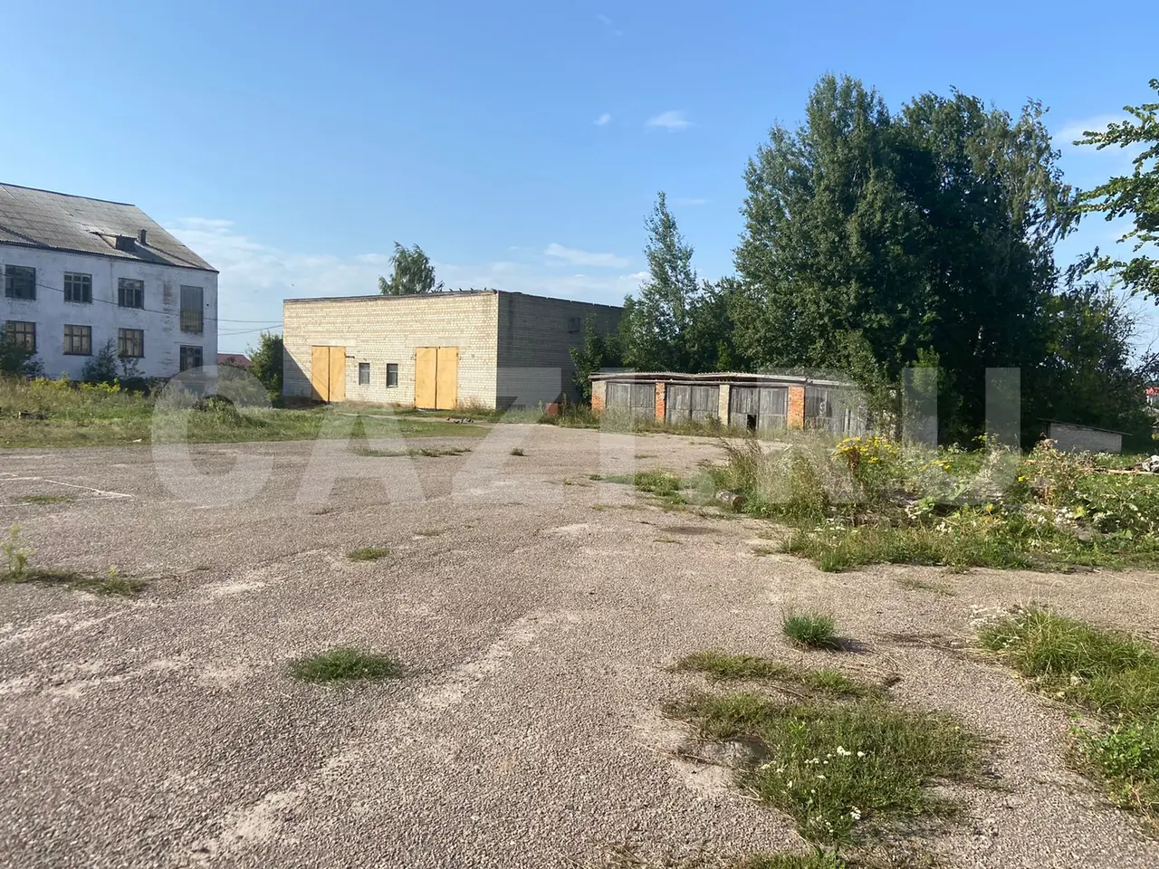 Три здания 3 015 м² + Участок 10 568 м² + Движимое имущество — фото 7