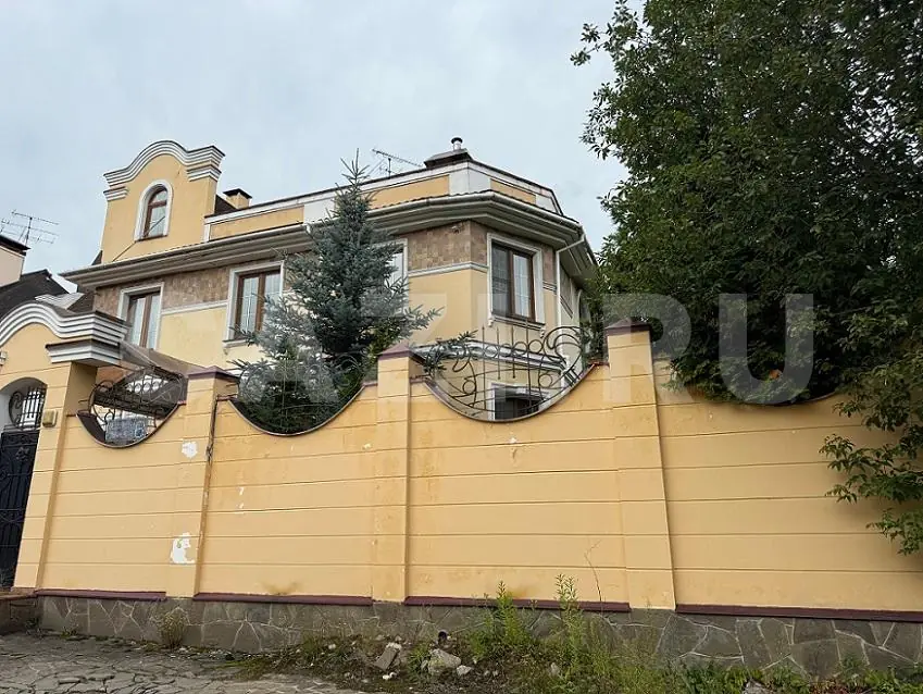 Жилой дом 558 м² + Гараж 45 м² + Участок 1 113 м² — фото 8