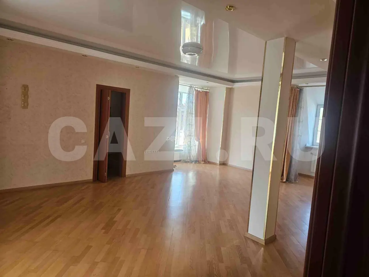 Жилой дом 558 м² + Гараж 45 м² + Участок 1 113 м² — фото 12