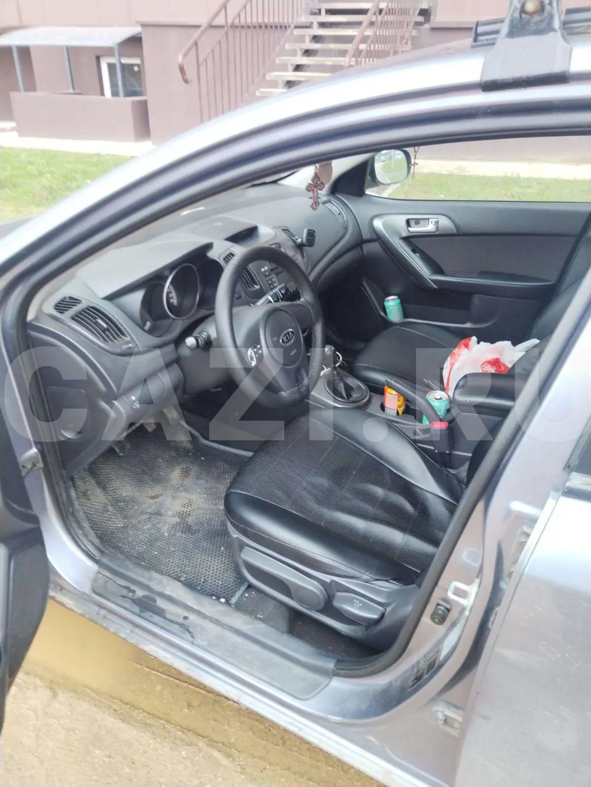 Автомобиль KIA Cerato, 2009 год — фото 3