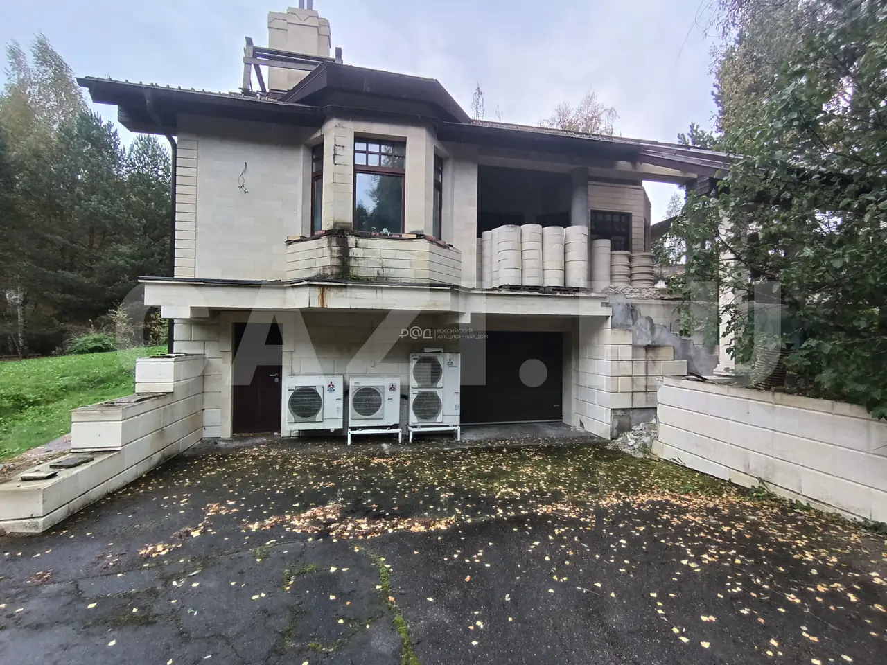Жилой дом 709 м² + Жилой дом 548 м² + Хозяйственное строение 1 106 м² + Баня 49 м² + Участок 10 169 м² — фото 2