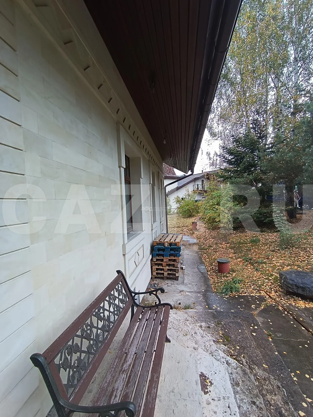 Жилой дом 709 м² + Жилой дом 548 м² + Хозяйственное строение 1 106 м² + Баня 49 м² + Участок 10 169 м² — фото 3