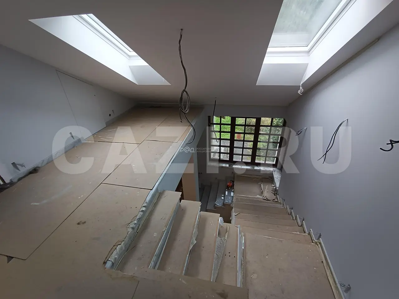 Жилой дом 709 м² + Жилой дом 548 м² + Хозяйственное строение 1 106 м² + Баня 49 м² + Участок 10 169 м² — фото 10