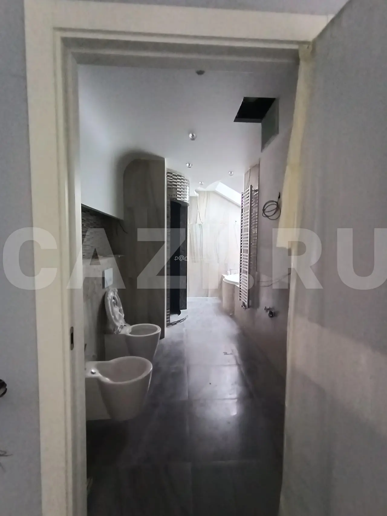 Жилой дом 709 м² + Жилой дом 548 м² + Хозяйственное строение 1 106 м² + Баня 49 м² + Участок 10 169 м² — фото 18