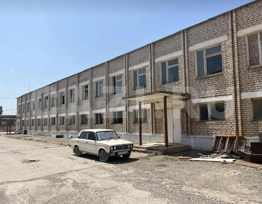 Здания 25 976 м² + Участок 66 838 м² — фото 1