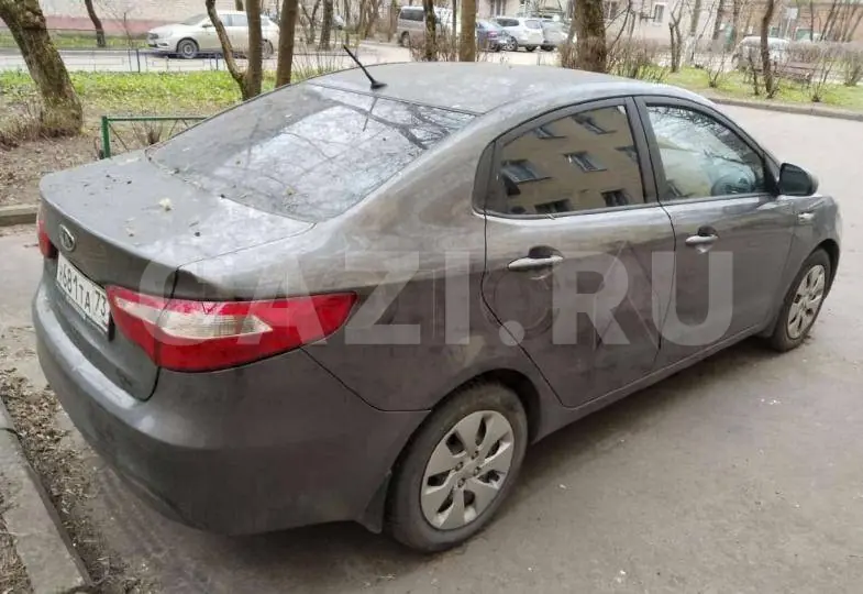 Автомобиль Kia Rio, 2012 год — фото 2
