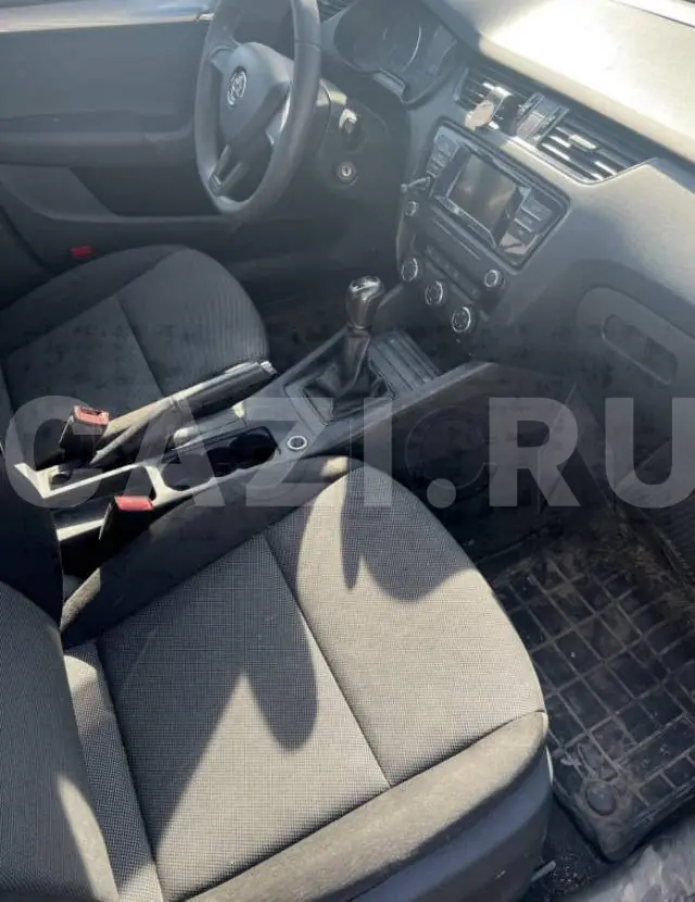 Автомобиль Skoda Octavia, 2016 год — фото 12