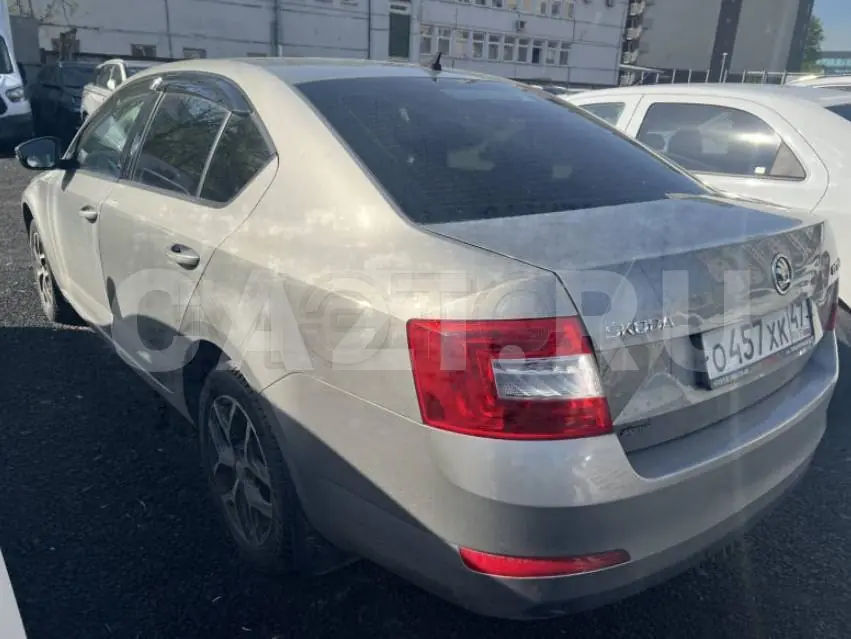 Автомобиль Skoda Octavia, 2016 год — фото 19